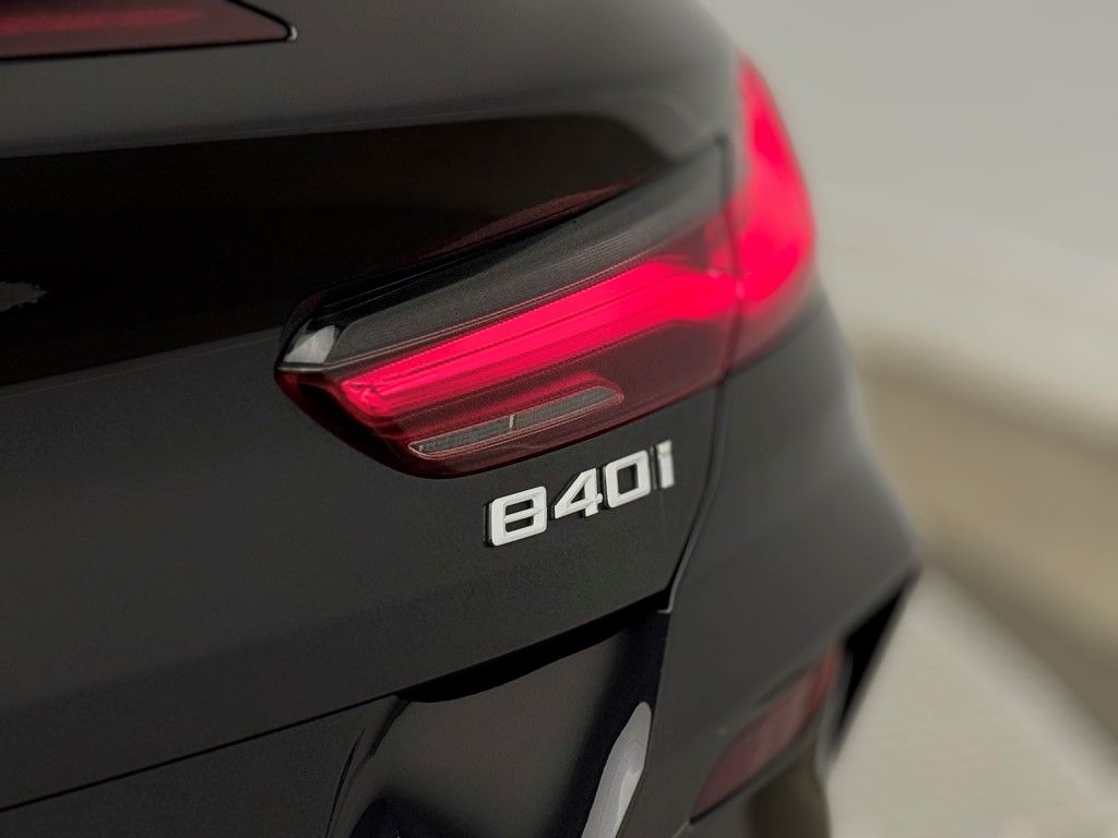 Thumbnail: 2023 BMW 8 Series - 14
