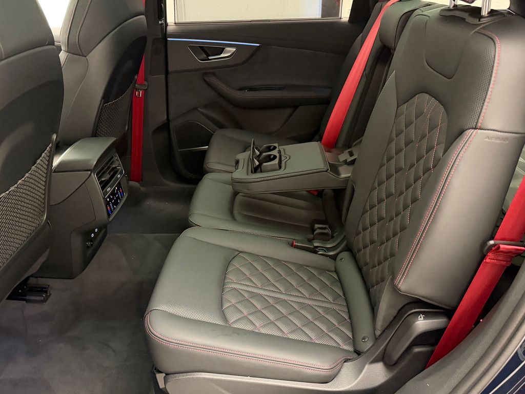 Thumbnail: 2026 Audi Q7 - 18