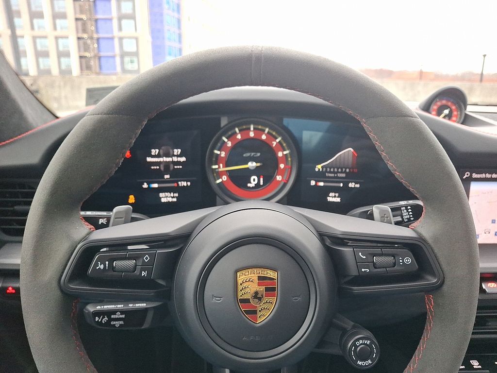 Thumbnail: 2022 Porsche 911 - 18