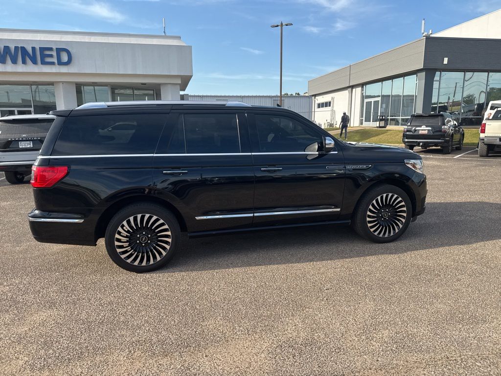 2020 Infinite Black Lincoln Navigator Black Label 4X4 SUV