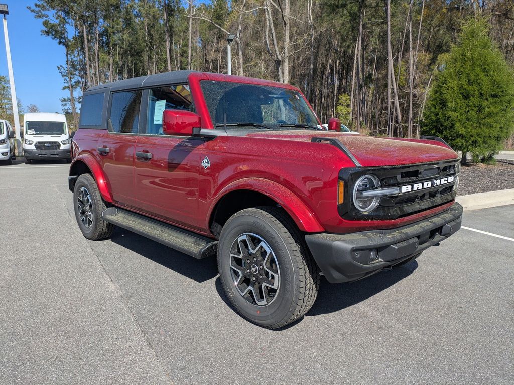 2026 Ford Bronco Outer Banks