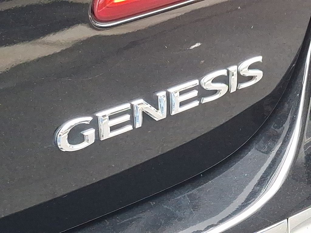 Thumbnail: 2012 Hyundai Genesis - 29