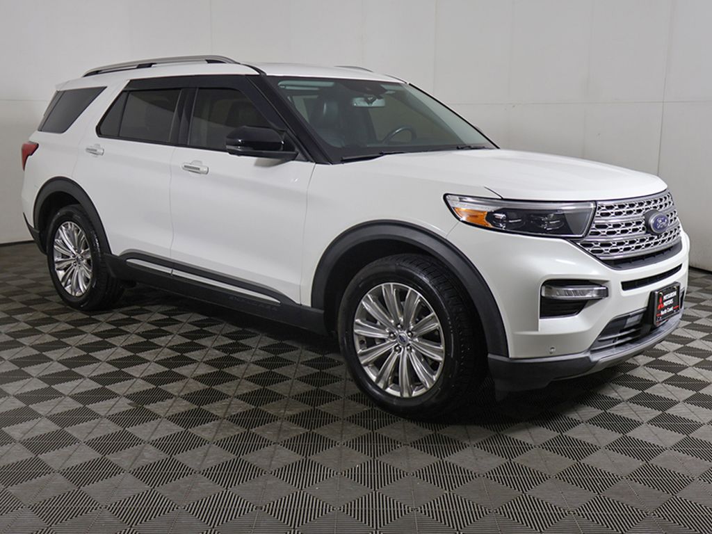 Used 2022 White Ford Limited image 2