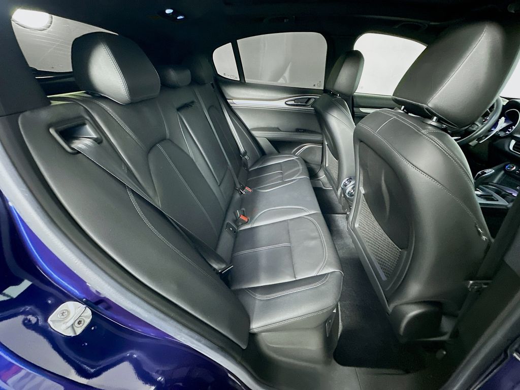 Thumbnail: 2020 Alfa Romeo Stelvio - 27