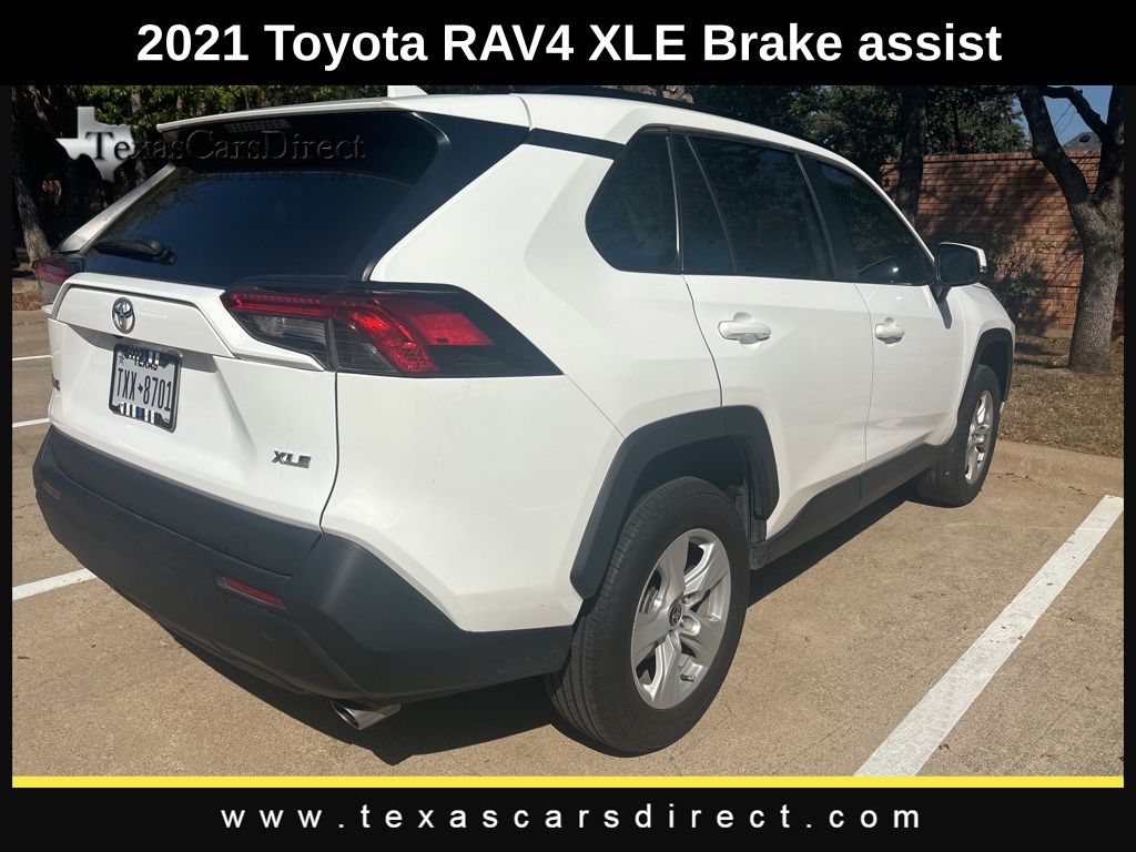 2021 Toyota RAV4 XLE 11