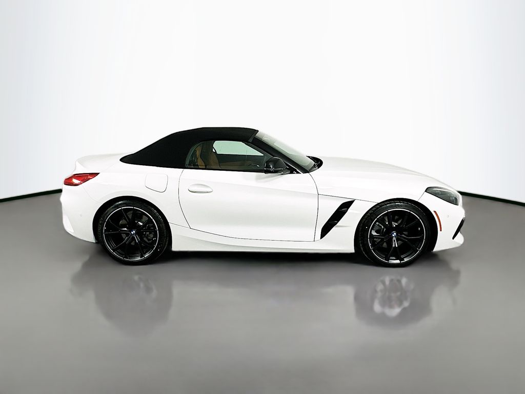 Thumbnail: 2026 BMW Z4 - 4