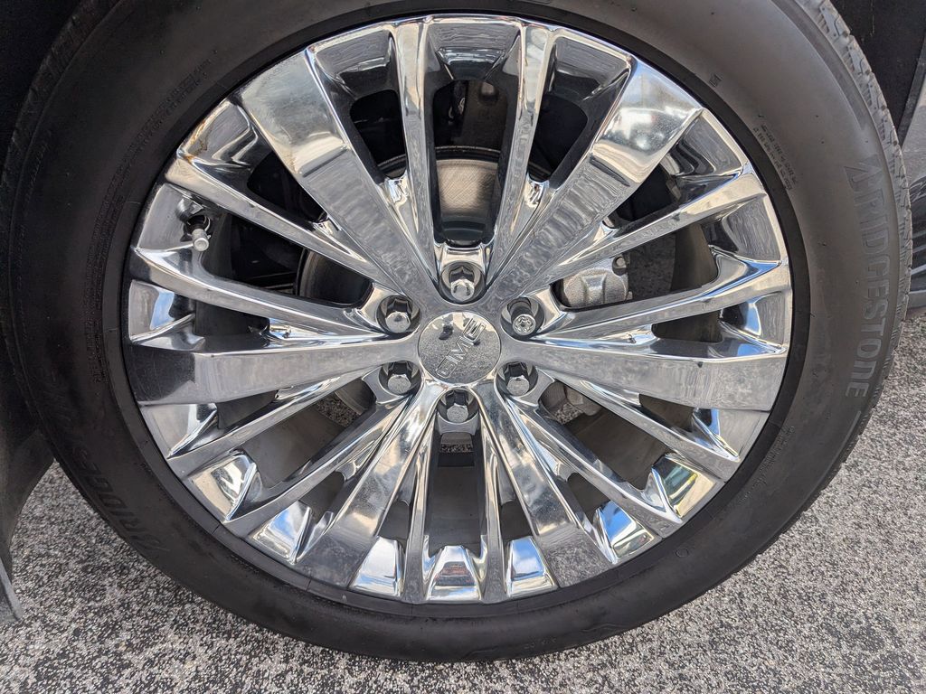 used 2022 GMC Yukon XL car, priced at $46,991