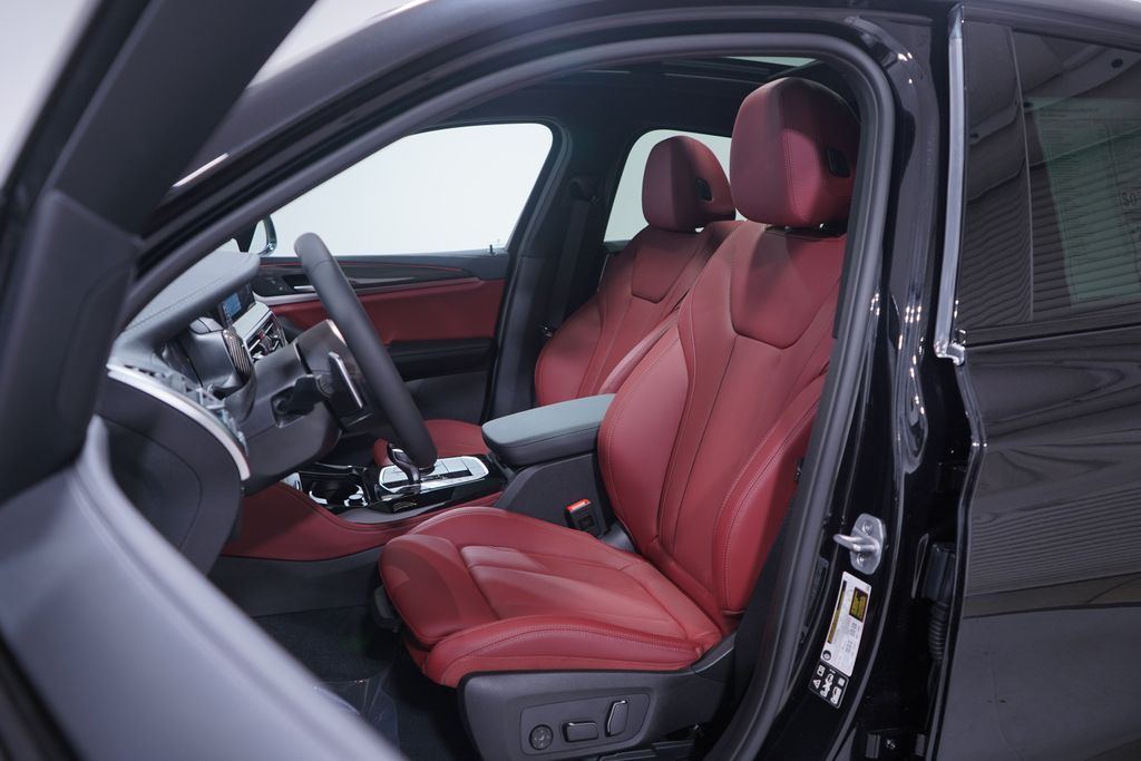 2025 BMW X4 M40i 7