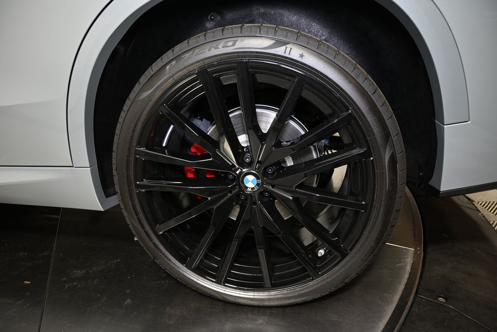 Thumbnail: 2026 BMW X5 - 12