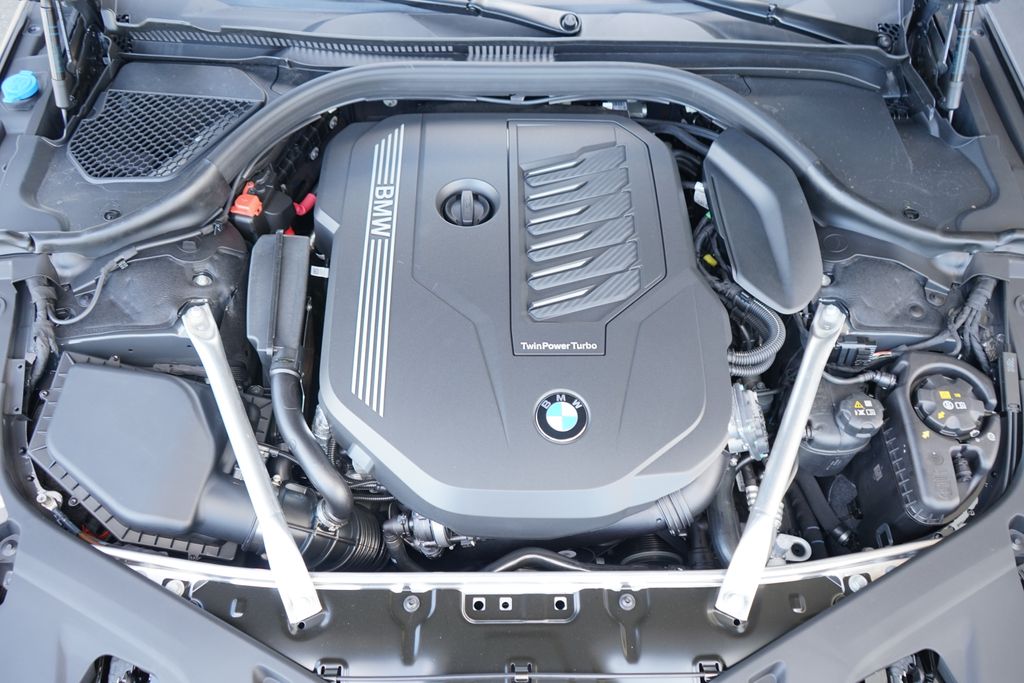 Thumbnail: 2026 BMW 8 Series - 21