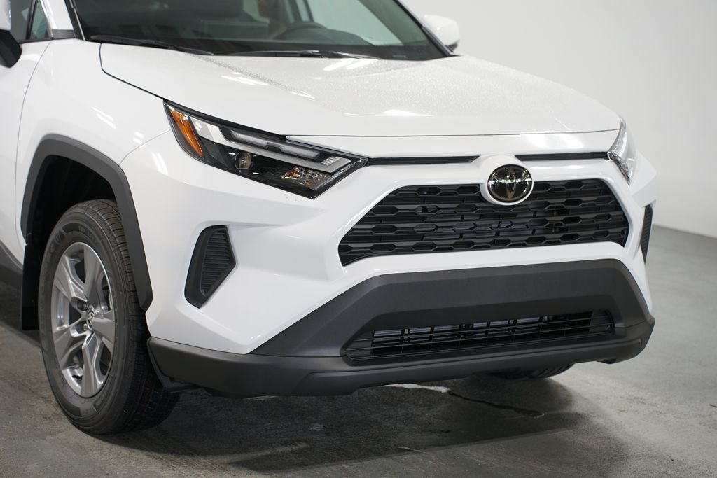 Thumbnail: 2025 Toyota RAV4 - 4