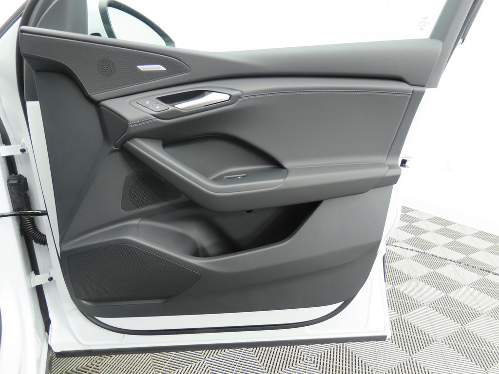 2025 Audi Q6 e-tron Premium 27