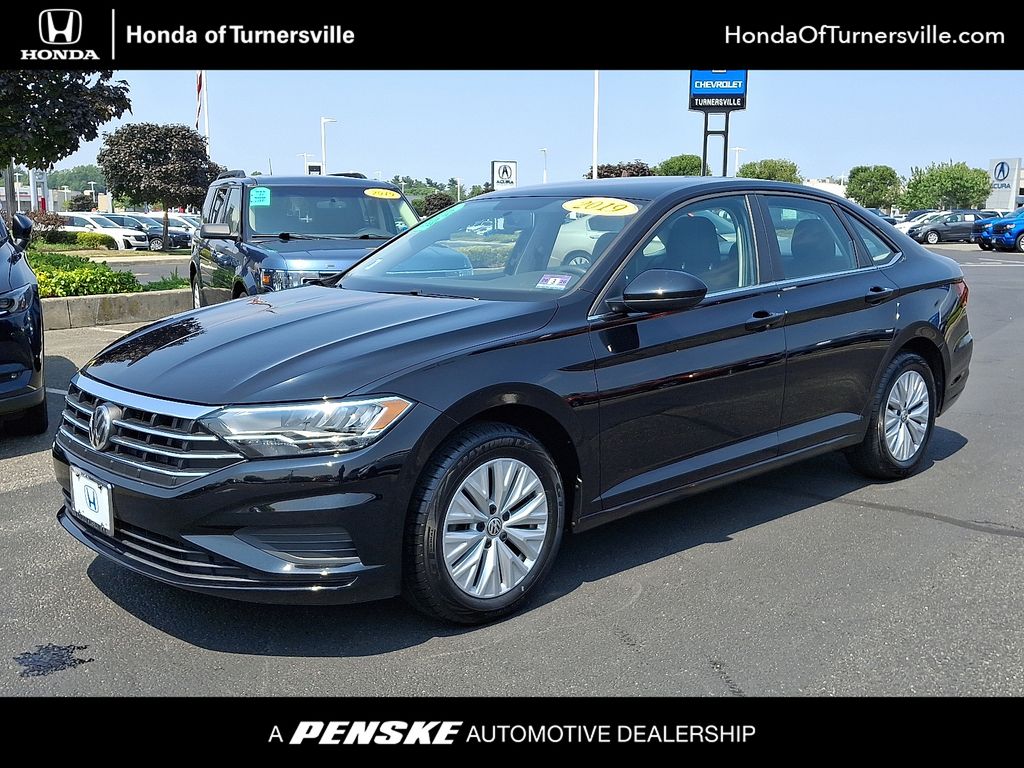 Thumbnail: 2019 Volkswagen Jetta - 1