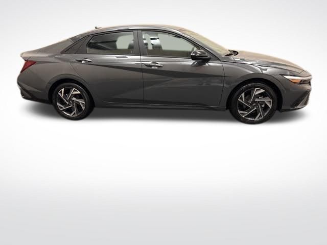 New 2025 Hyundai Elantra For Sale in Bedford, OH