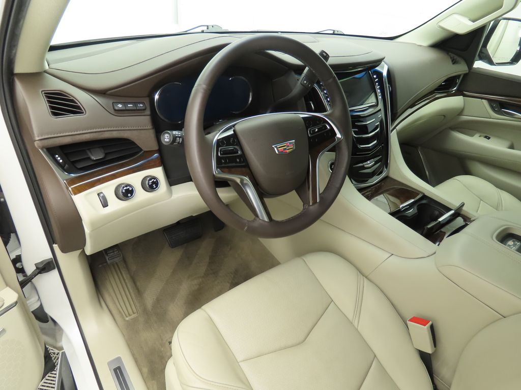 2017 Cadillac Escalade Luxury 9