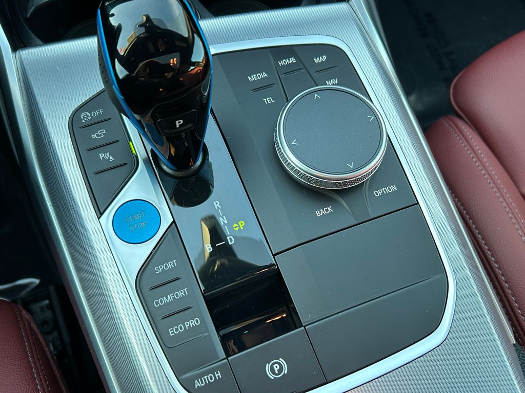 Thumbnail: 2023 BMW i4 - 28