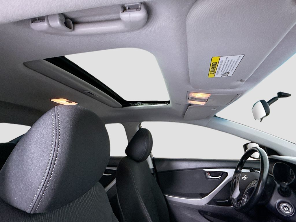 Thumbnail: 2015 Hyundai Elantra - 18