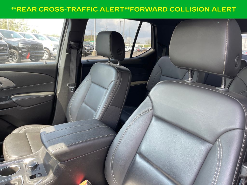 used 2023 Chevrolet Traverse car, priced at $28,000