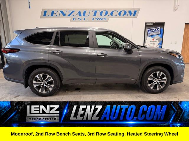 Magnetic Gray Metallic 2024 Toyota Highlander Hybrid SUV / Crossover All-Wheel Drive Continuously Variable Transmission