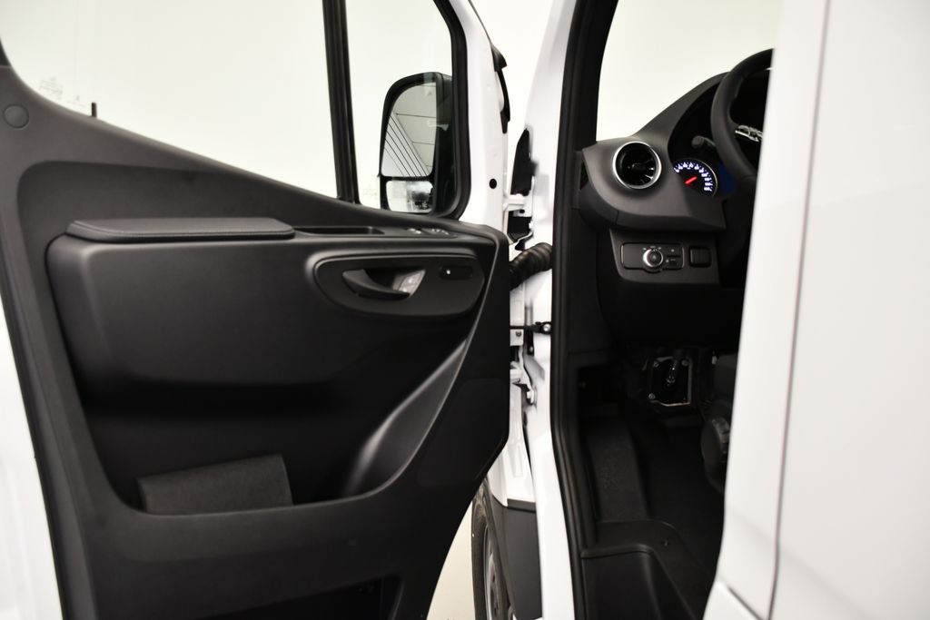 Thumbnail: 2026 Mercedes-Benz Sprinter - 20