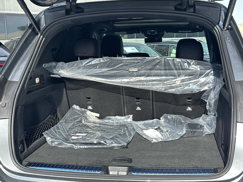 Thumbnail: 2026 Mercedes-Benz GLE - 14