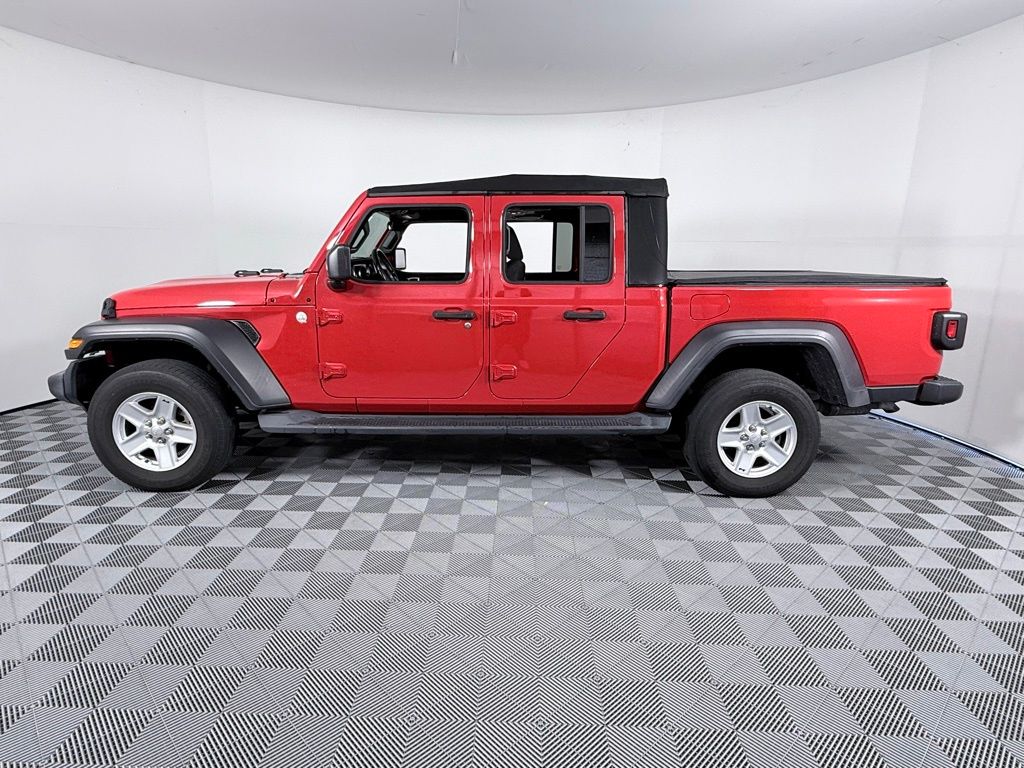 View vehicle photo 7