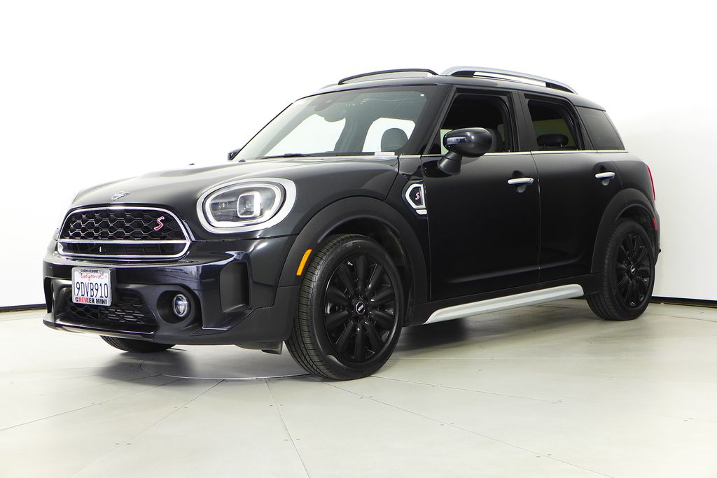 2023 MINI Cooper Countryman Signature 2