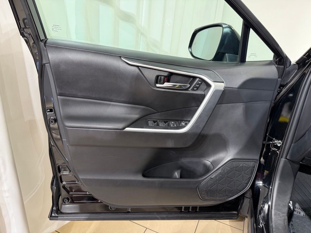 Thumbnail: 2024 Toyota RAV4 - 15