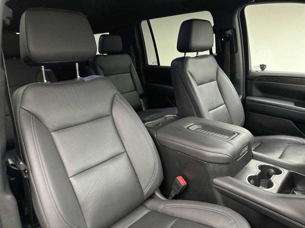Thumbnail: 2022 Chevrolet Suburban - 18