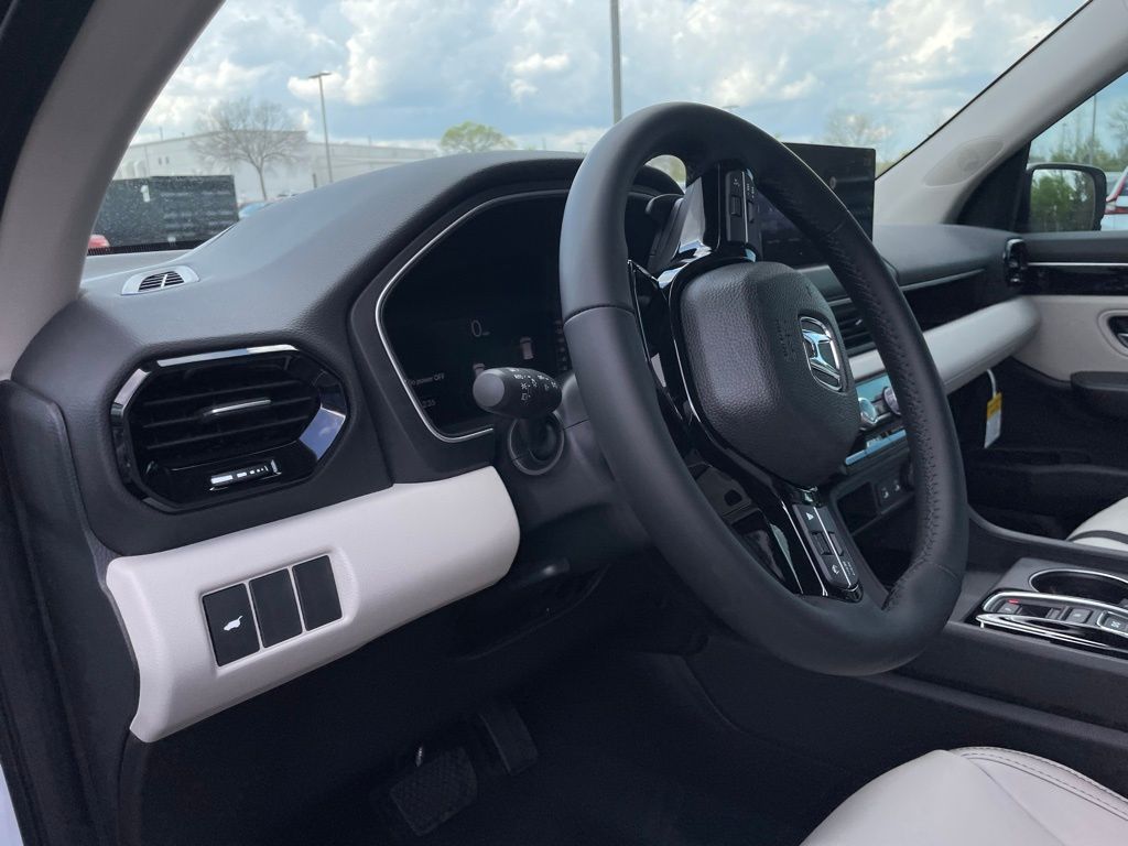 Thumbnail: 2026 Honda Pilot - 28