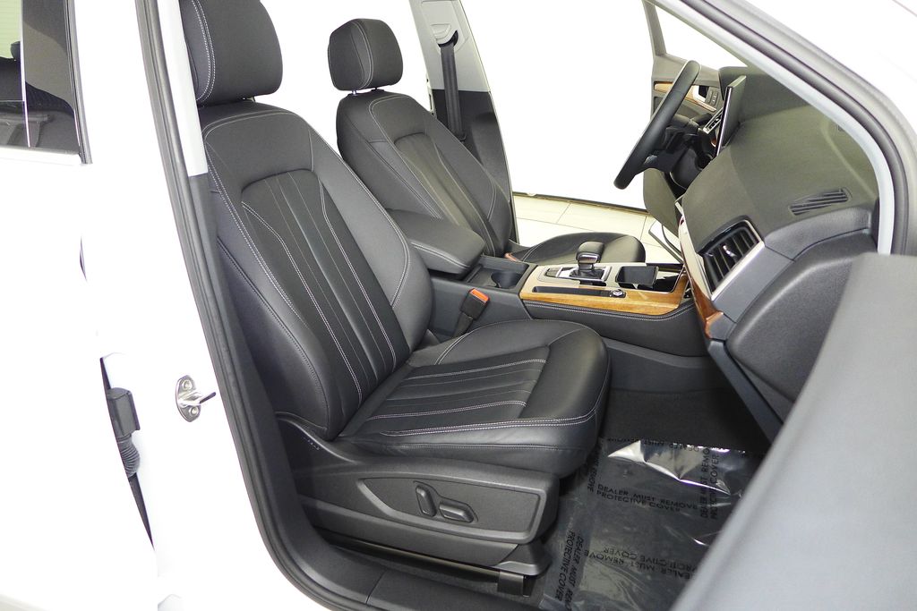 Thumbnail: 2023 Audi Q5 - 19