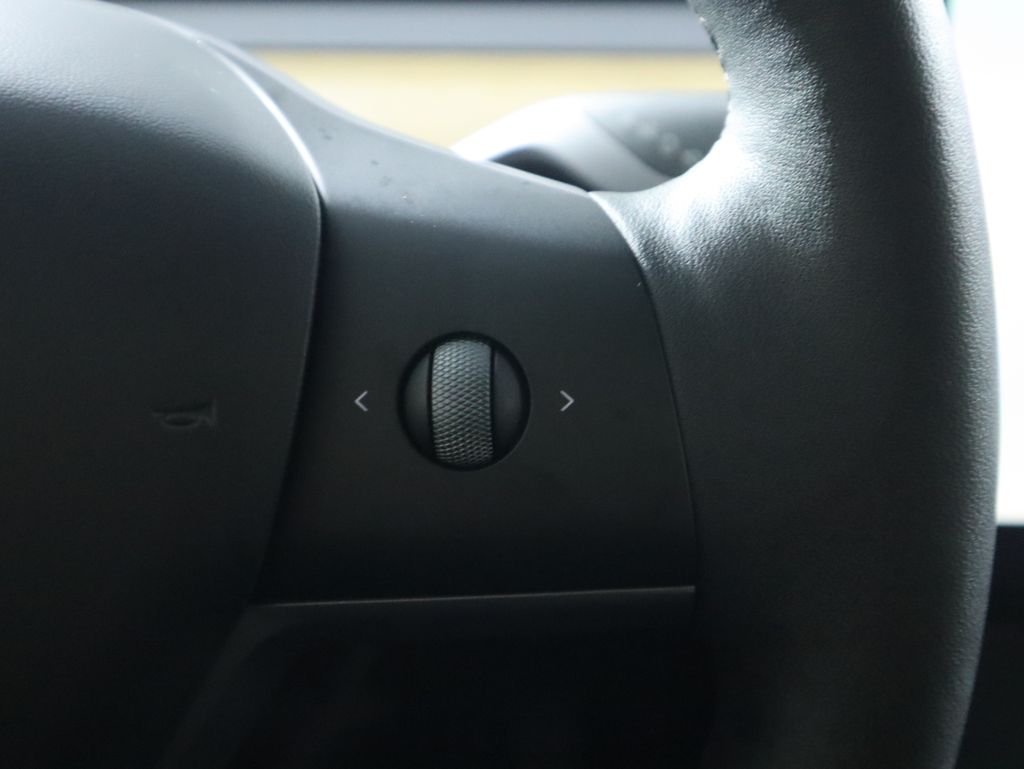 Thumbnail: 2024 Tesla Model Y - 12