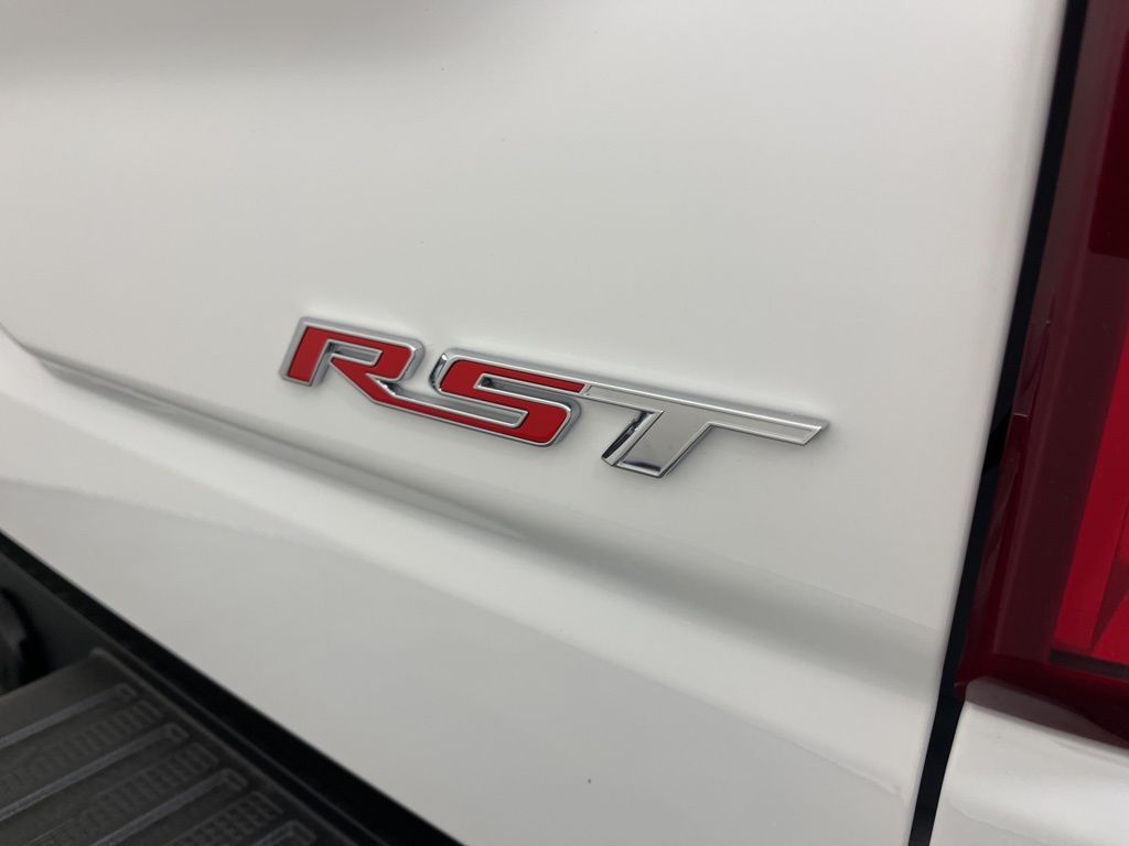 Thumbnail: 2026 Chevrolet Silverado 1500 - 19