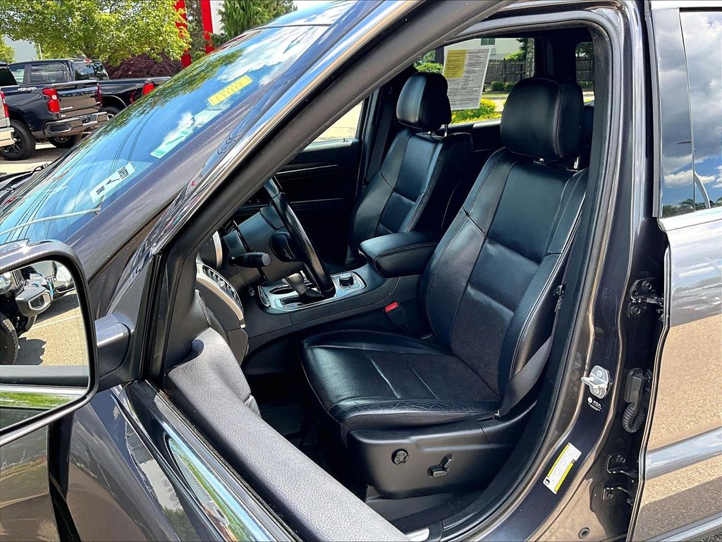 2021 Jeep Grand Cherokee — photo 10