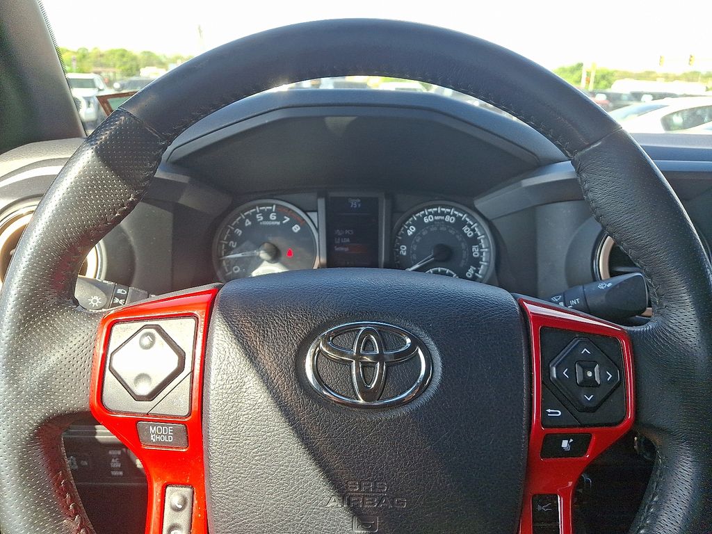 2018 Toyota Tacoma TRD Off-Road 18