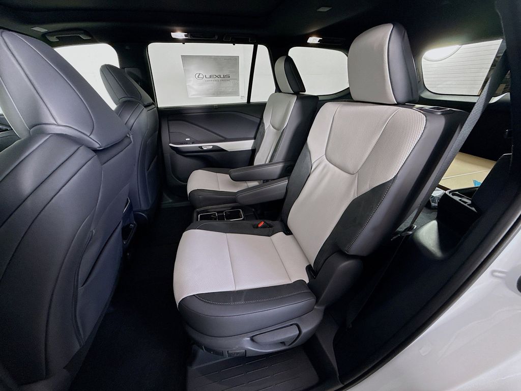 Thumbnail: 2026 Lexus TX - 17