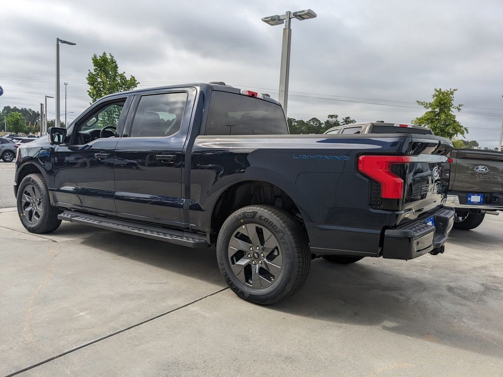 2025 Ford F-150 Lightning Flash