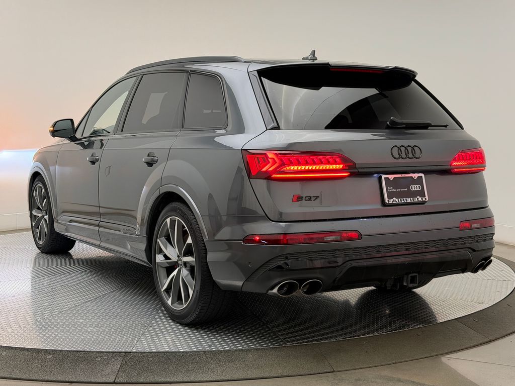 Thumbnail: 2023 Audi SQ7 - 7