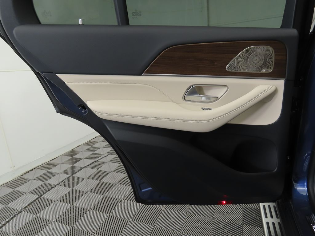 Thumbnail: 2026 Mercedes-Benz GLE - 28