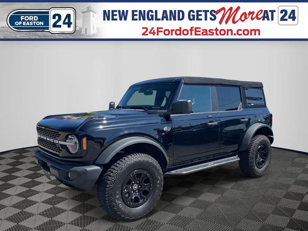 Shadow Black 2022 Ford Bronco SUV / Crossover Four-Wheel Drive Automatic