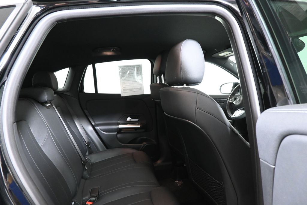 Thumbnail: 2025 Mercedes-Benz GLA - 25