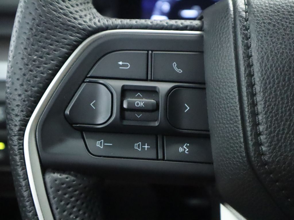 Thumbnail: 2024 Toyota Tacoma - 11