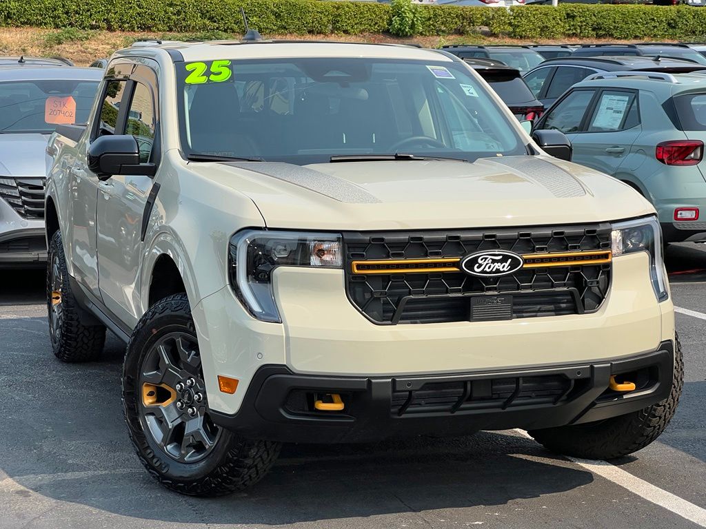  2025 Ford Maverick Tremor SuperCrew AWD   