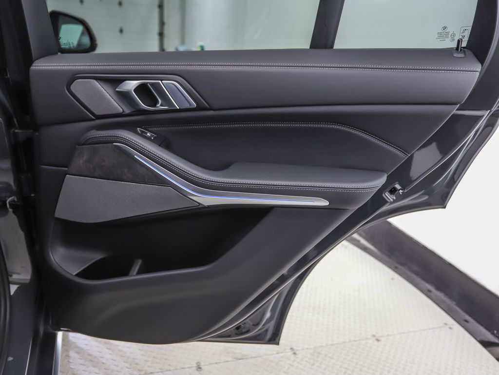 Thumbnail: 2026 BMW X5 - 25