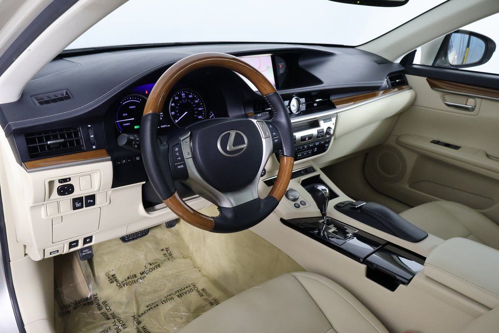 Thumbnail: 2013 Lexus ES - 7