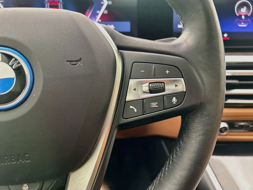 Thumbnail: 2023 BMW i4 - 12