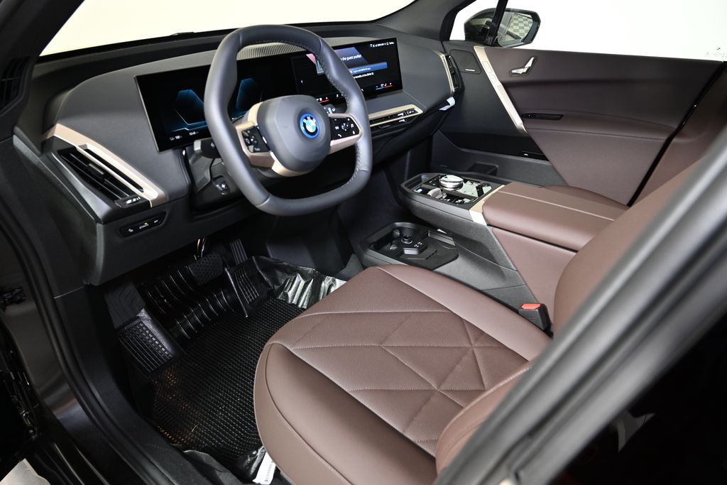 2025 BMW iX xDrive50 15