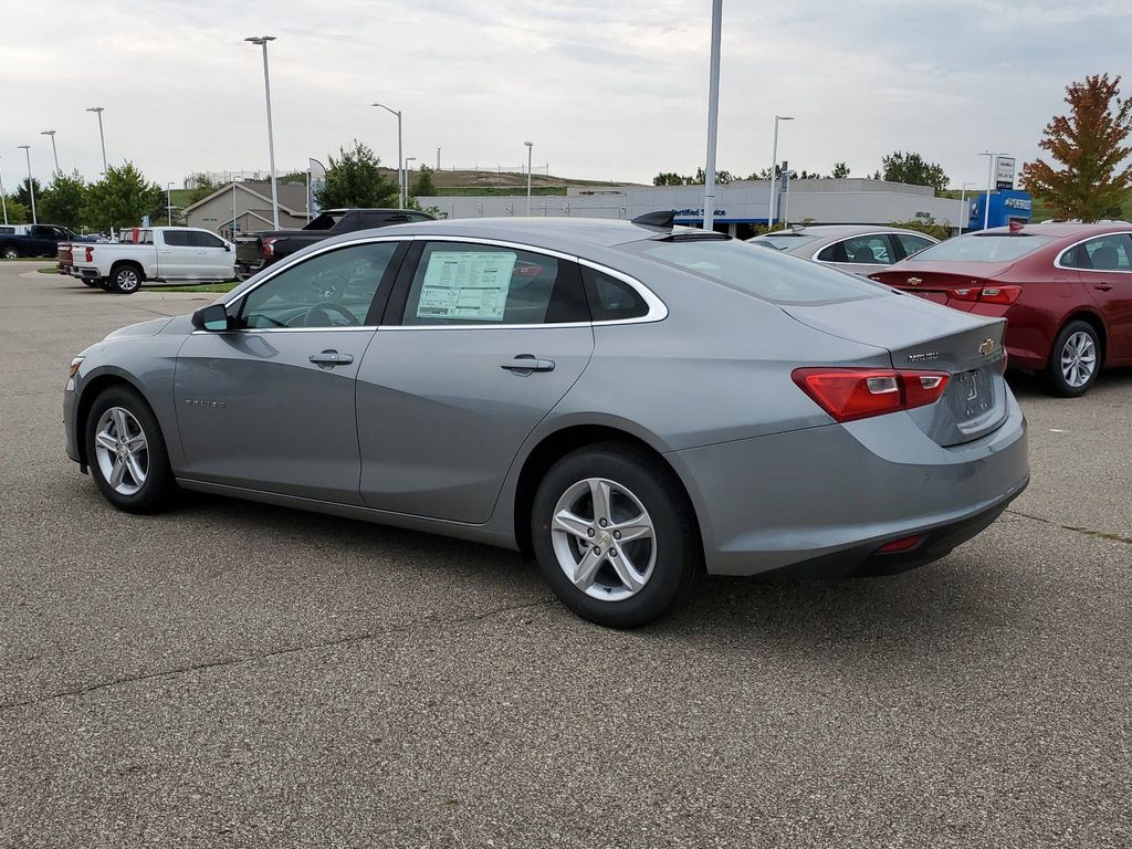 2025 Chevrolet Malibu LS 3