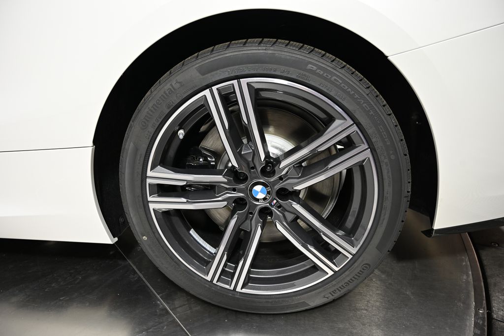 2025 BMW 8 Series 840i 12