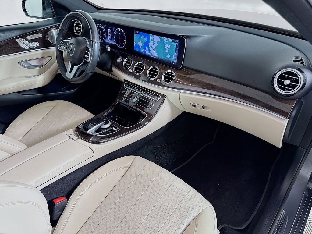 Thumbnail: 2019 Mercedes-Benz E-Class - 28